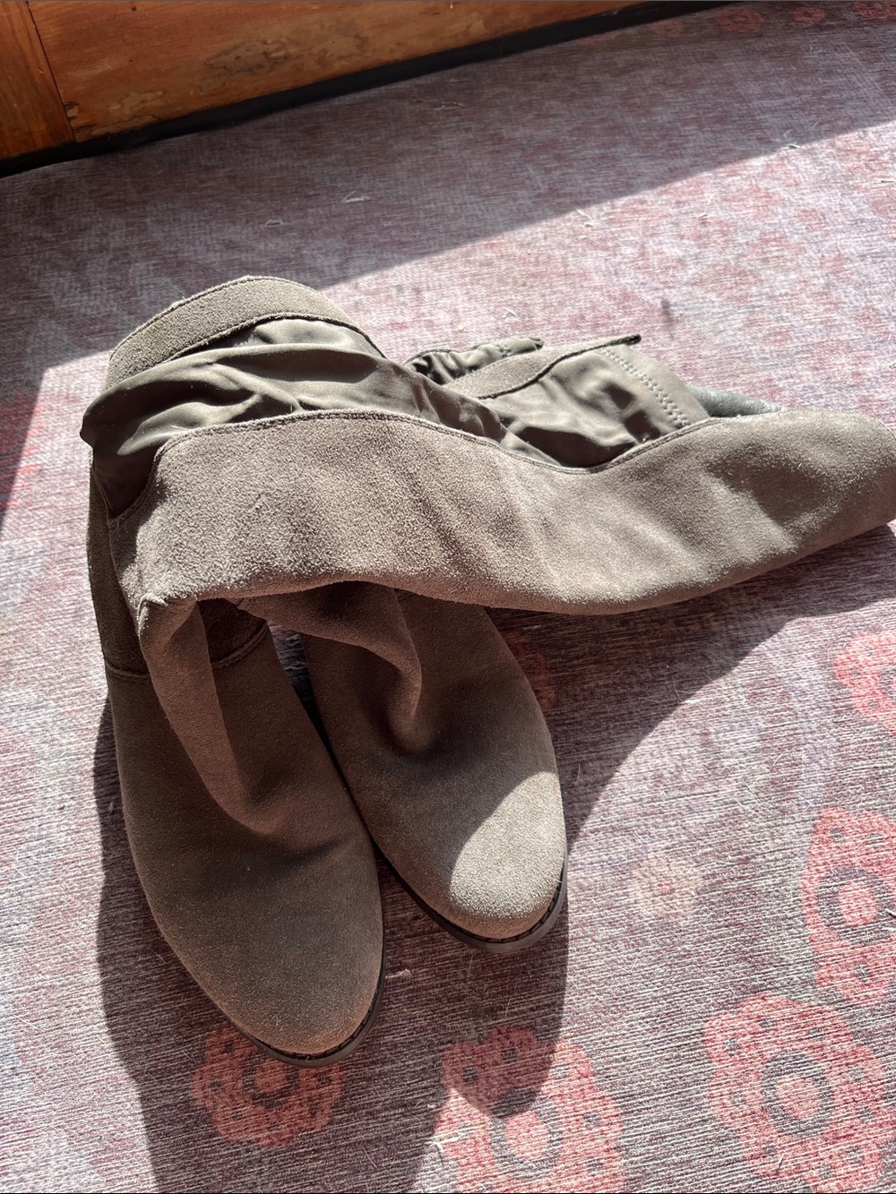 Women's Knee-High Suede Boots in Taupe
